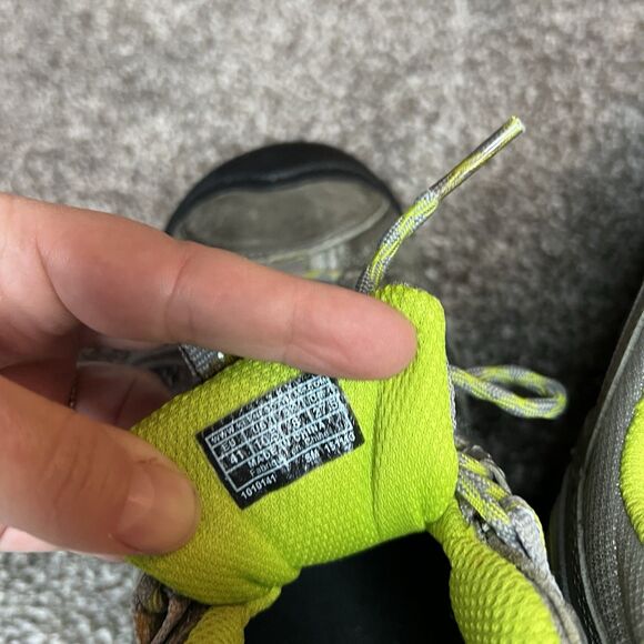 Keen Women's Voyageur Hiking Boots - Picture 8 of 9